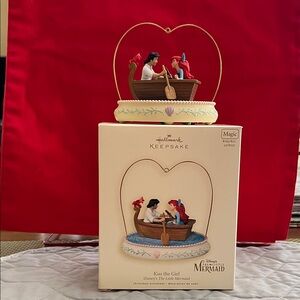 Hallmark Kiss the Girl from Disney’s the Little Mermaid 2007